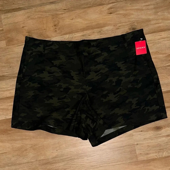 SPANX Pull On Stretch Sunshine 6” Shorts Size 3XL Green Camo Athletic NWT - Picture 2 of 8
